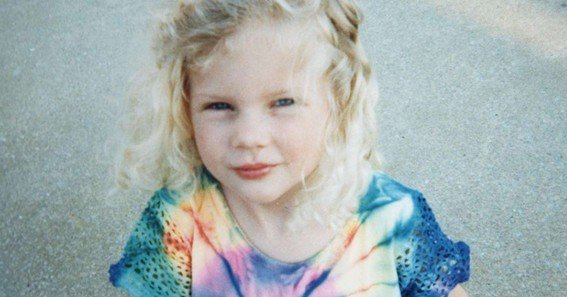 taylor swift as a child